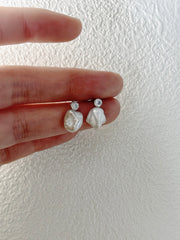 KESHI PEARL STUD EARRING