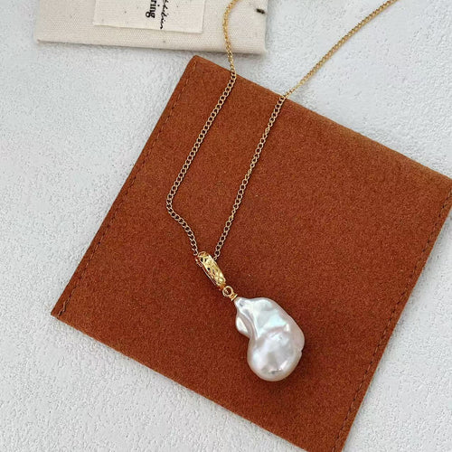 GOLDEN BAROQUE PEARL NECKLACE
